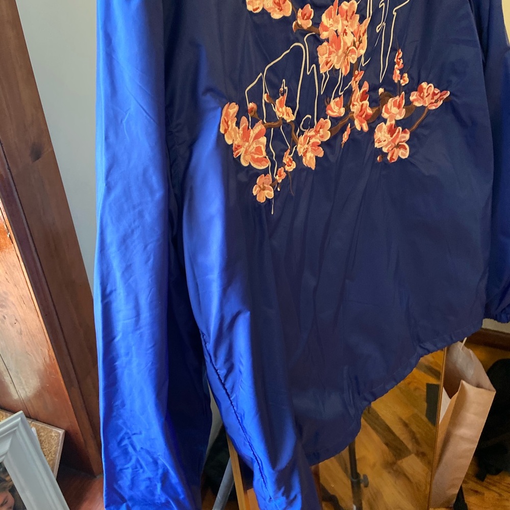 10 see jacket - Picture 3 of 3